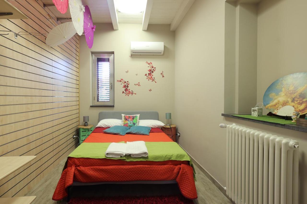 Le Stanze Dei Colori Hotel Aci Bonaccorsi Ngoại thất bức ảnh
