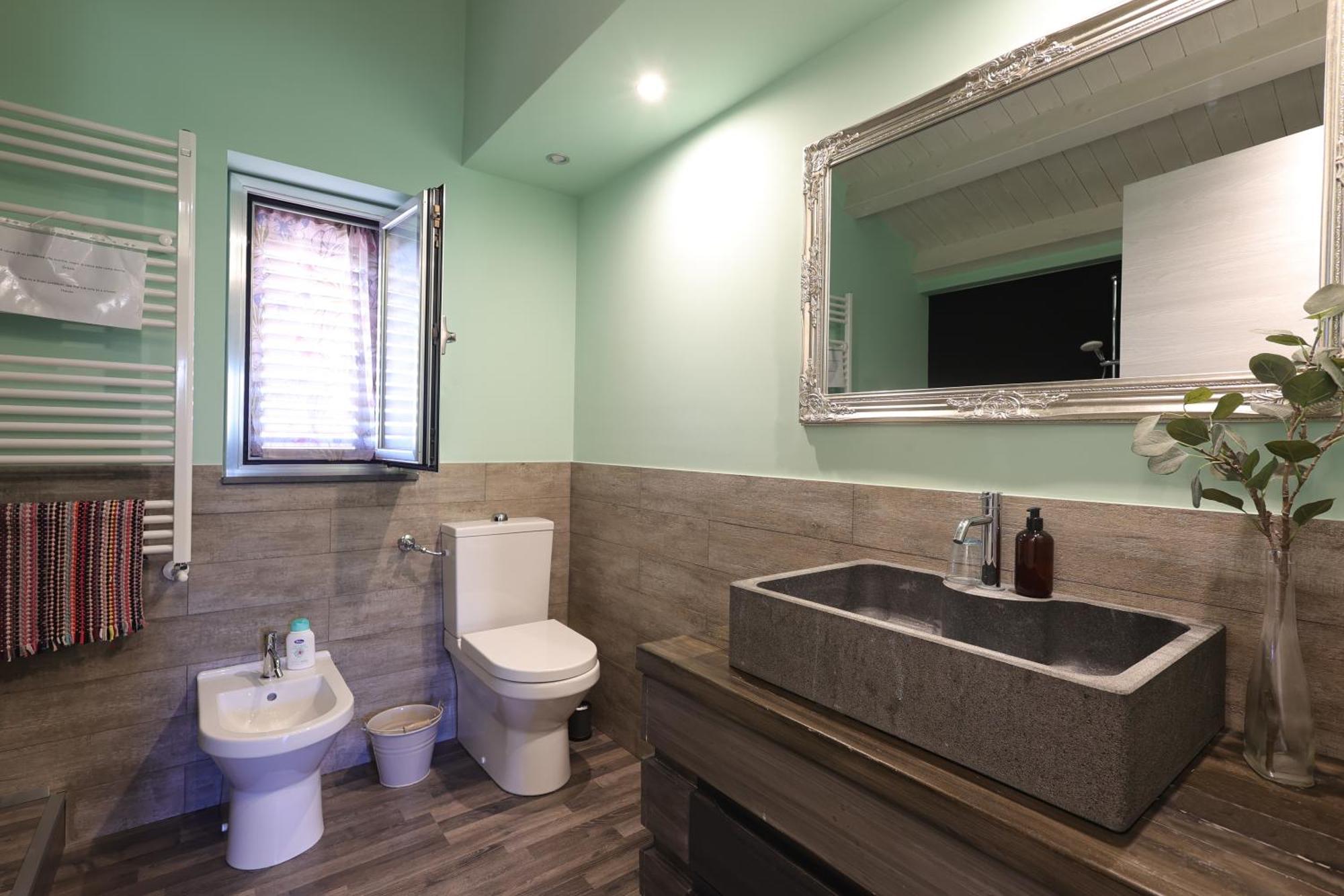 Le Stanze Dei Colori Hotel Aci Bonaccorsi Ngoại thất bức ảnh
